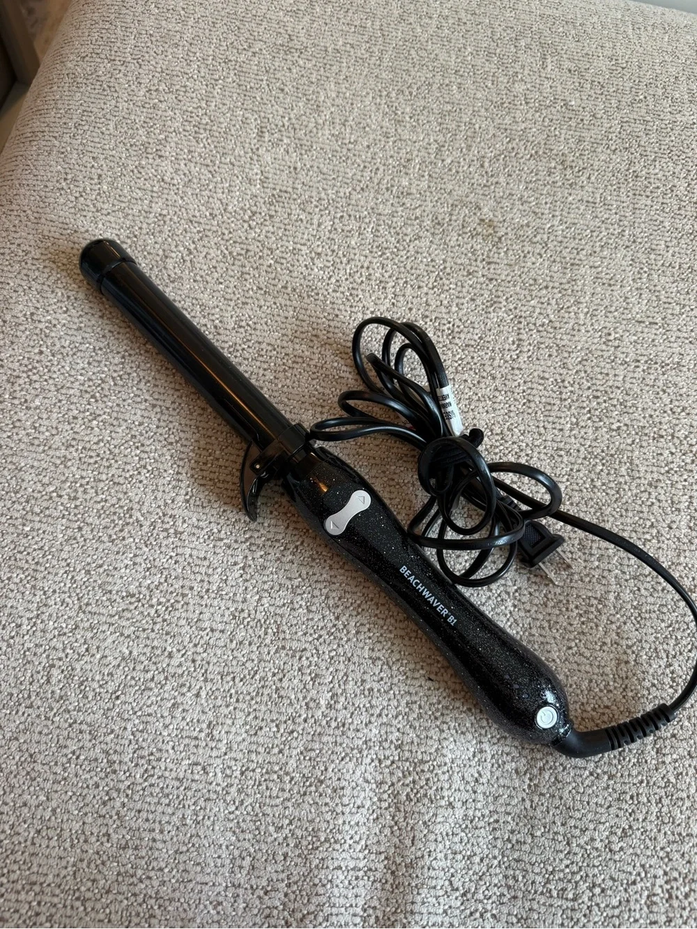 The Beachwaver Co. Beachwaver B1 Rotating Curling Iron - Black